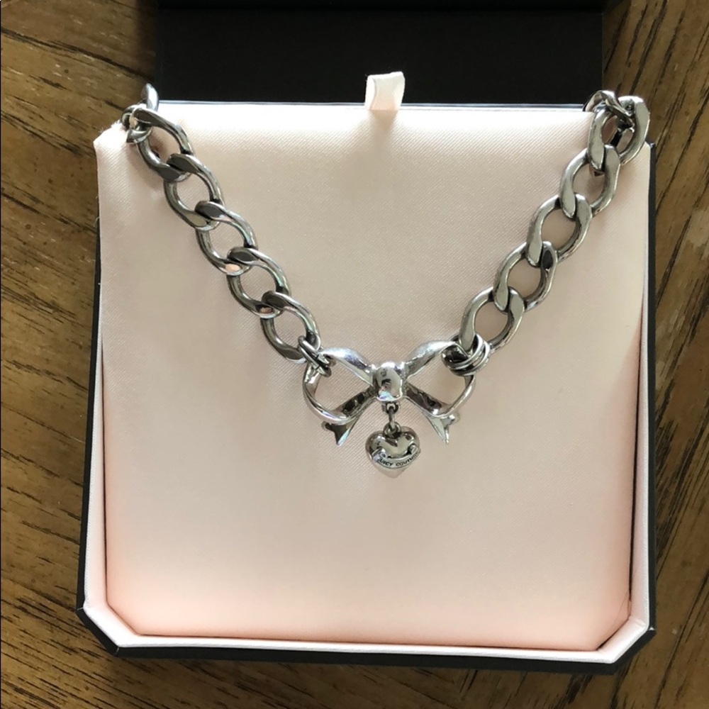 Bow juicy couture necklace